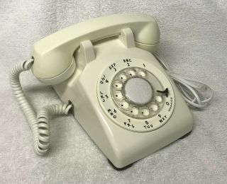Vintage 1960s Western Electric C/d 500 8 - 61 White Rotary Dial Desktop Telephone