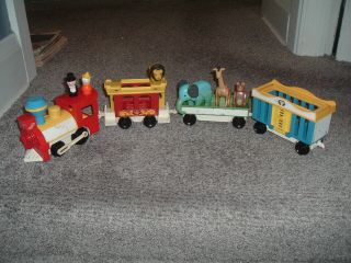 Fisher Price Vintage Little People Play Circus Train 991 & Animals Conductor,
