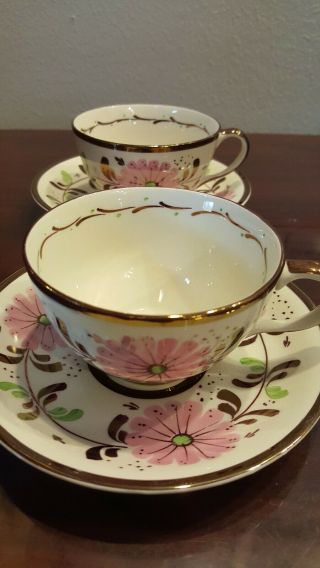 Vintage " Old Castle " Tea Cups & Saucers Fine Bone China England.