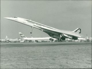 Aircraft: Concorde - Vintage Photo