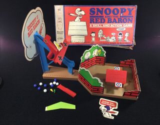Vintage 1970 Peanuts Gang Snoopy & The Red Baron Game W/box Charlie Brown