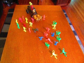 Vintage Tim Mee Toys Stage Coach 13 Cowboys 13 Indians 1 Cannon