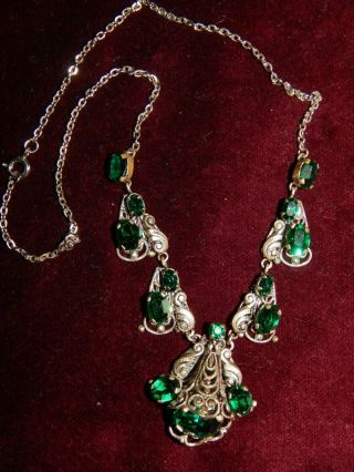 Vintage Art Deco Filigree Brass Faceted Emerald Green Czech Glass Drop Necklace