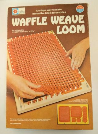 Vtg Waffle Weave Loom Kit Milton Bradley Children 