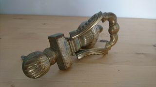 VINTAGE SOLID BRASS DOOR KNOCKER 18CMS WITH FIXINGS SHELL DESIGN OLD ANTIQUE 3