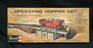Vintage 1959 Revell Ho Train " Operating Hopper Set "