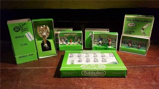 Vintage Subbuteo World Cup/team/vip Guests/corner Kickers/throw In Players Boxed