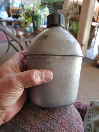 Vintage Usgi Wwii Ww2 Canteen And Cup With Belt Clip.  1945 G.  P.  &f.  Co