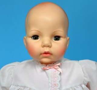 Vintage Madame Alexander Doll Victoria Crier 18 " Baby Doll 1966 Box