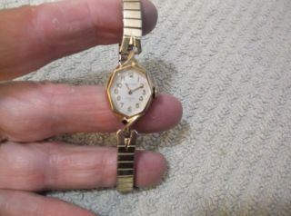 Ladies Vintage Waltham 17 Jewels Incabloc Swiss Made Wind Up Watch/speidel Band