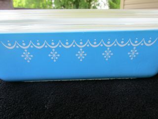 Vintage PYREX SNOWFLAKE BLUE GARLAND 1 1/2 QT Refrigerator Dish & Lid 503 3