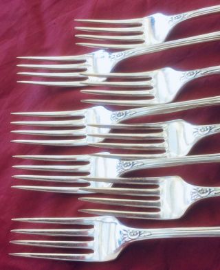 8 ONEIDA 1881 ROGERS ENCHANTMENT LONDONTOWN GRILLE FORKS VTG SILVERPLATE 7 5/8” 5