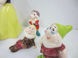 Vintage Walt Disney ' s SNOW WHITE And The SEVEN DWARFS Porcelain 8 Figurine Set 4