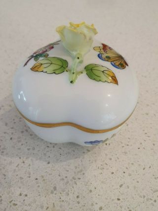VINTAGE HEREND Floral HEART SHAPE Trinket Box Hand painted Porcelain 6004/V 3