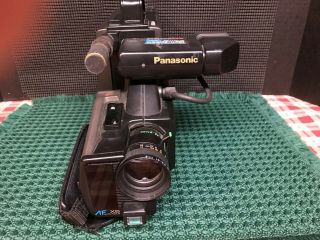 Vintage Panasonic PV - 320 OmniMovie VHS HQ Camcorder. 3