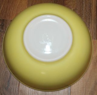 Vintage Pyrex Yellow Mixing Nesting Bowl No Numbers T.  M.  Reg.  Us Pat.  Off.  1940s