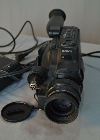 Sony VTG Handycam Video - 8 Camcorder Camera Charger Battery CCD - F301 3
