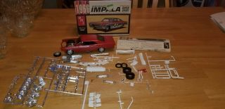 Vintage Amt 1:25 Scale 1966 Chevrolet Impala Model Kit 6726 Assembled W/parts