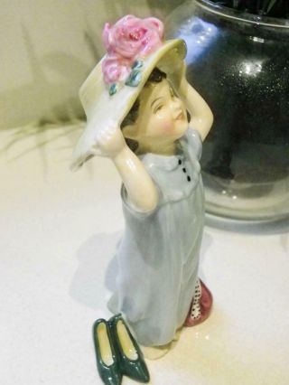 Royal Doulton Porcelain Figurine - Vintage " Make Believe " Hn2225 1961 - Perfect