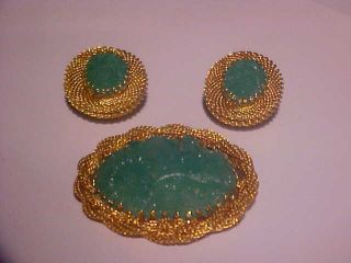 Vintage 1 3/4 " Signed Hobe Green Carved Flowers Glass Pin W/ Clip Earrings Set