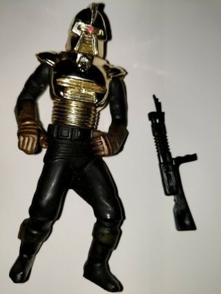 Battlestar Galactica Vintage 1978 Gold Cylon 3.  75” Action Figure Mattel W/ Gun