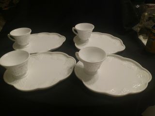 Harvest Grape Luncheon Snack Plates And Cups Set Of 4 Vintage Milk Glass