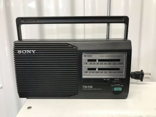 Vintage Sony Fm / Am 2 Band Portable Radio Model Icf - 24 2 Way Power Ac Battery