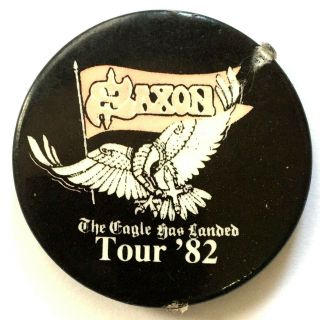 Saxon - The Eagle Has Landed Tour`82 - Old Og Vtg 1980`s Button Pin Badge 32mm