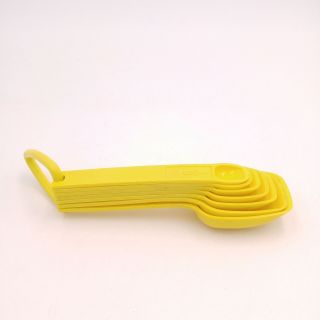 Vintage Set of 7 Tupperware Measuring Spoons - Yellow 4