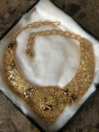 Vintage 1989 Avon Jose Maria Barrera Gold Tone Necklace Designer Costume Jewelry