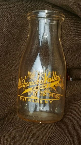 Vintage Half Pint Milk Bottle SHEKOMEKO VALLEY FARMS Pine plains Ny Dairy HTF 3