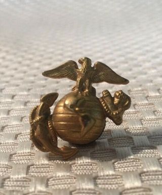 Vintage United States U.  S.  Marine Corps Eagle Globe & Anchor Screw Back Hat Pin