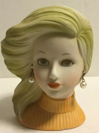 Vintage Ladies Head Vase W Sideswept Hair And Earnings Inarco 5” E - 6211