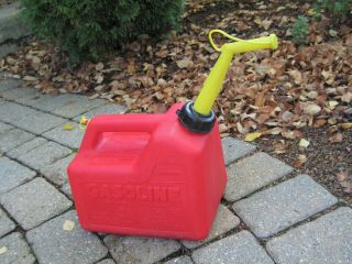 Vintage Craftsman 1 1/2 (p15) Gallon Red Plastic Vented Gas Can