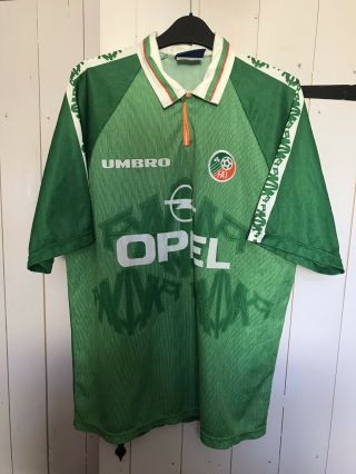 Vintage Umbro Ireland Football Team Shirt.  Size Xl.  90s Era.