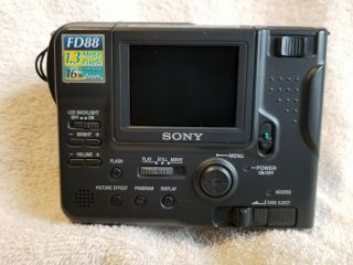 Vintage Collectable Sony Mavica MVC - FD88 1.  3 MP Digital Camera with 3