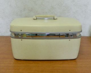 Vintage Samsonite Horizon Luggage Train Case Suitcase Off White No Key No Mirror 4