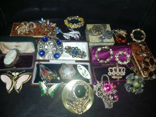 Vintage Art Deco Jewellery Joblot Crystal Cameo Agate Brooches Pins X 25