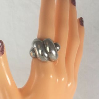 Classic Vintage Taxco Avn Mexico Sterling Silver Dome Ring Approximately Size 6