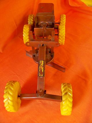 VINTAGE STRUCTO ROAD GRADER WITH YELLOW WHEELS & ENGINE COPPER BROWN COLOR 4