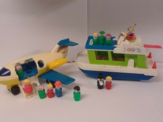 Vtg Fisher Price Little People Plane & House Boat Ship 12 People Figures