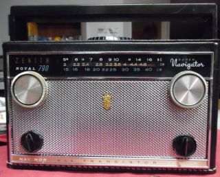 Vintage 1962 Zenith Royal 790 Navigator 8 Transistor Radio Am/sw/lw