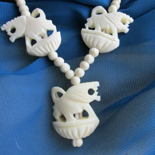 Vintage Asian Hand Carved Bovine Bone Chinese Foo Dog Pendants Necklace 5