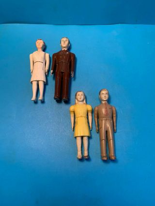Old Vtg Hard Plastic Renwal 1950 ' s Jointed Dollhouse Family Of Four 41,  42,  43,  44 4