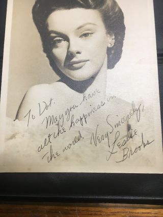 Vintage 5x7 Autographed Photo Of Leslie Brooks