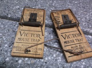 X4 Vintage Mouse Trap Oneida Community Victor