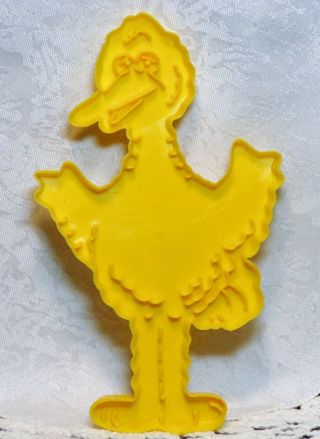 Vintage Wilton Muppets Inc 1973 Sesame Street Plastic Cookie Cutter - Big Bird