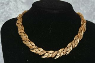 Vintage Costume Jewellery Necklace Signed By Crown Trifari