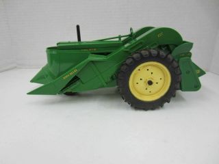 Vintage Ertl John Deere 60 Toy Tractor Corn Picker Sheller 1/16 Scale