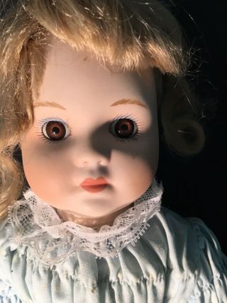 Haunted Porcelain Paranormal Spirit Vintage Doll Shirley Active Moves Screams X1